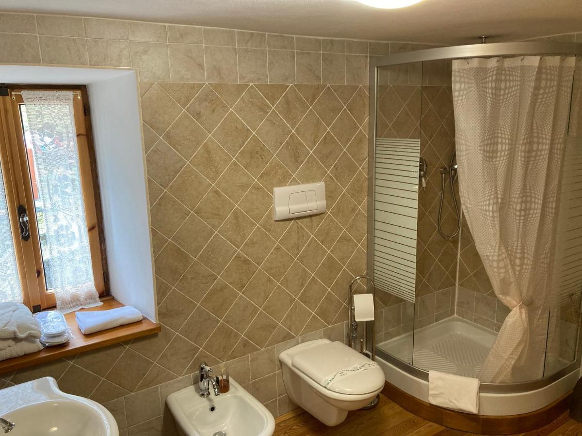 B&B Maison Vallomy Lillianes Exteriör bild