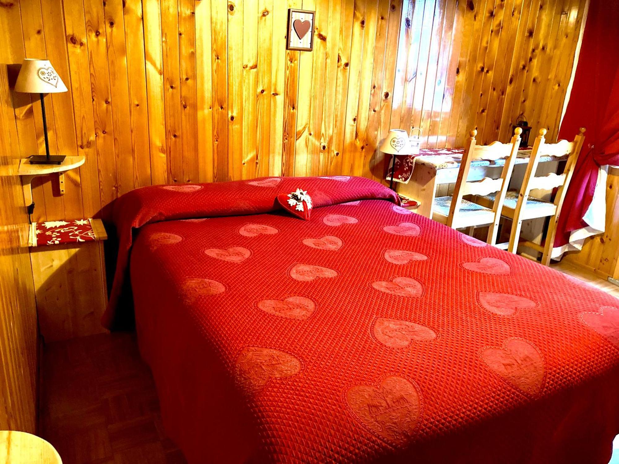 B&B Maison Vallomy Lillianes Exteriör bild